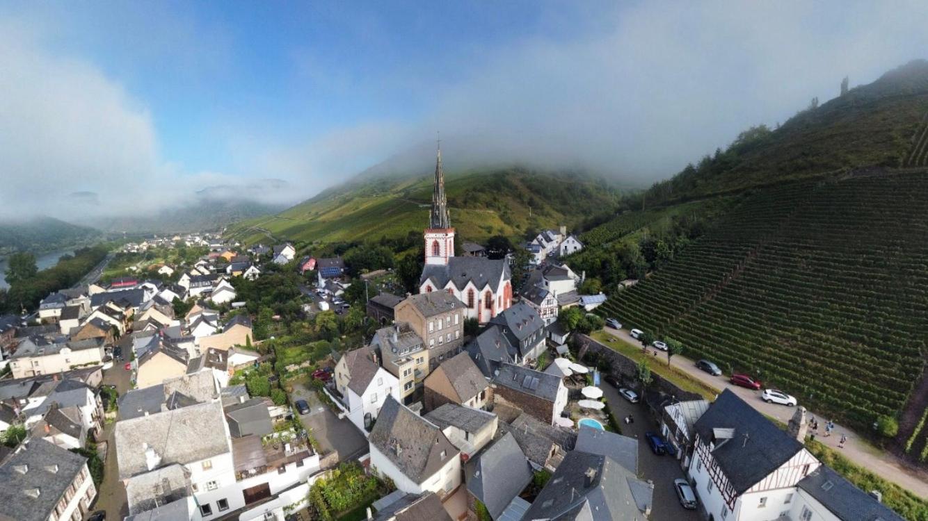 Springiersbacher Hof Ediger-Eller Bagian luar foto